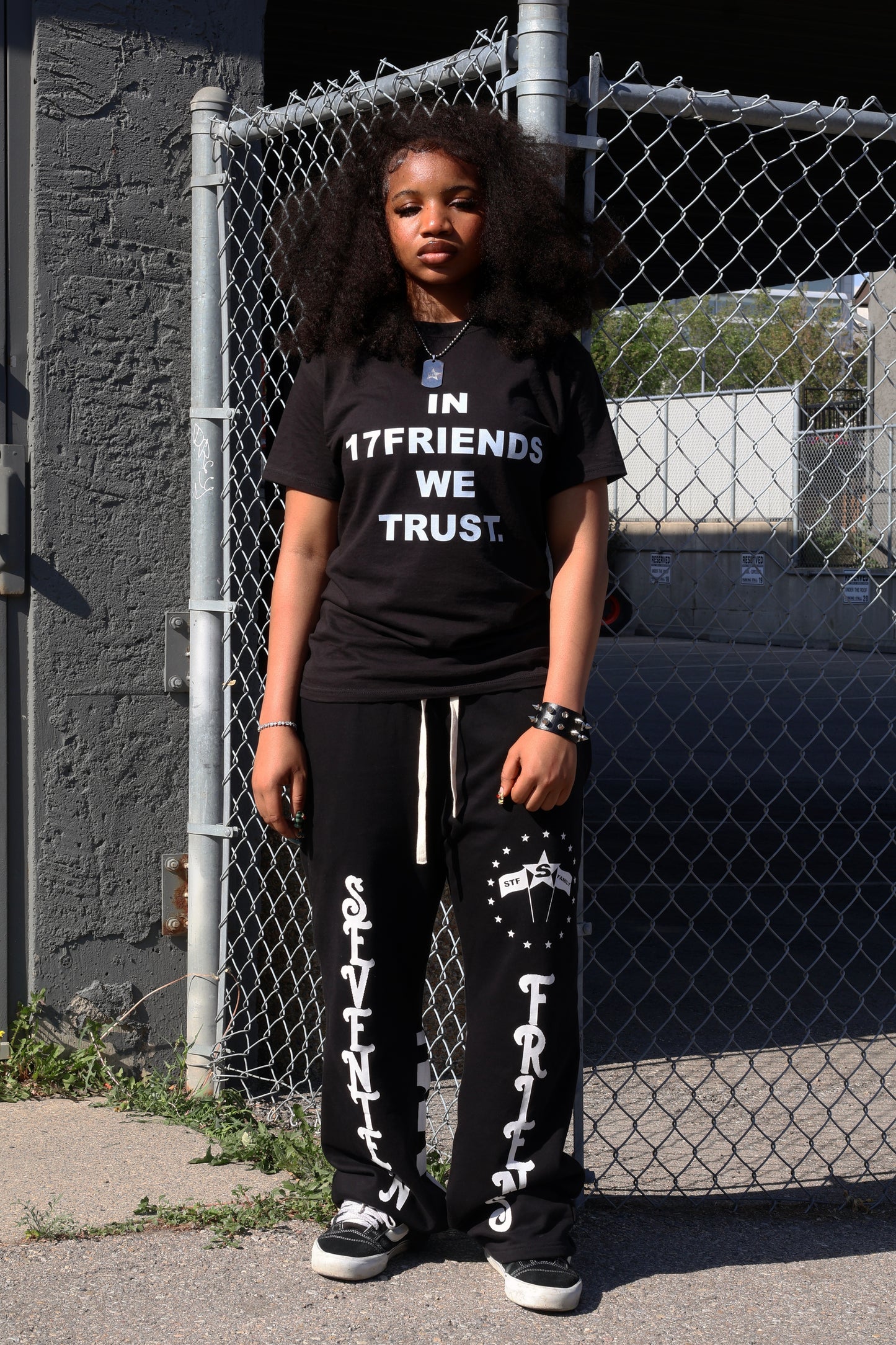 IN17FRIENDSWETRUST TEE